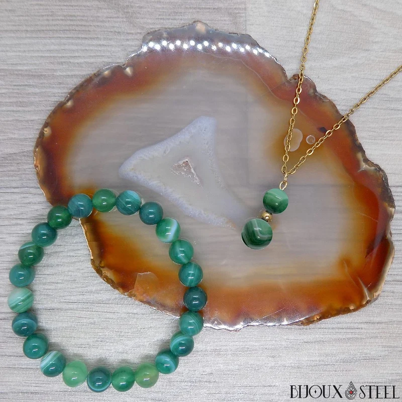 Collier à pendentif deux perles en pierre d'agate verte