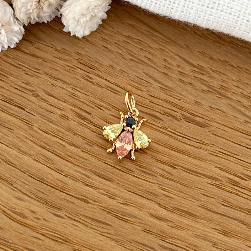Pendentif "Abeille" plaqué or