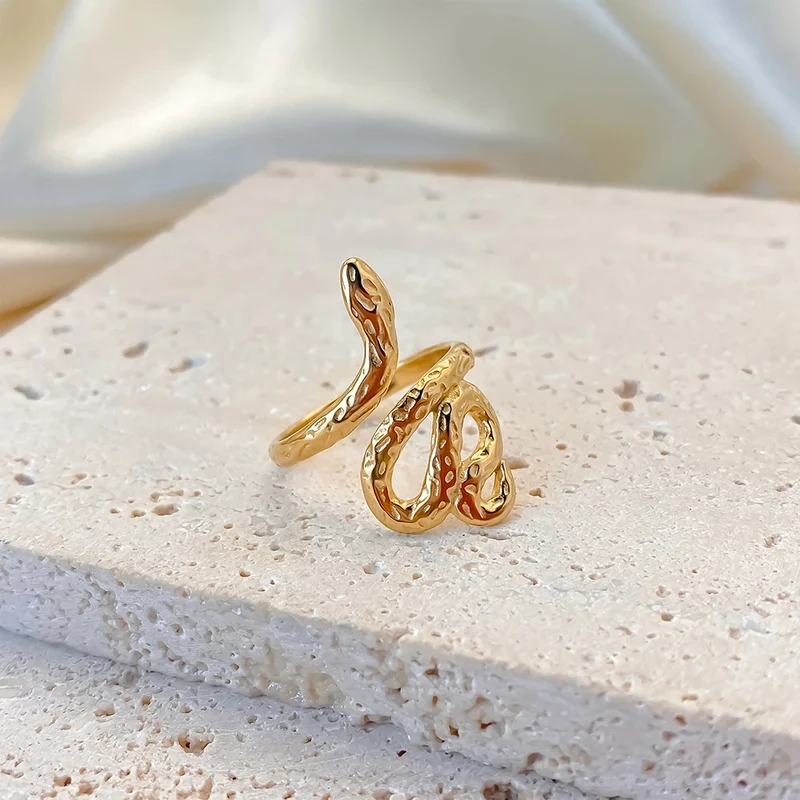 Bague Serpent Beauté