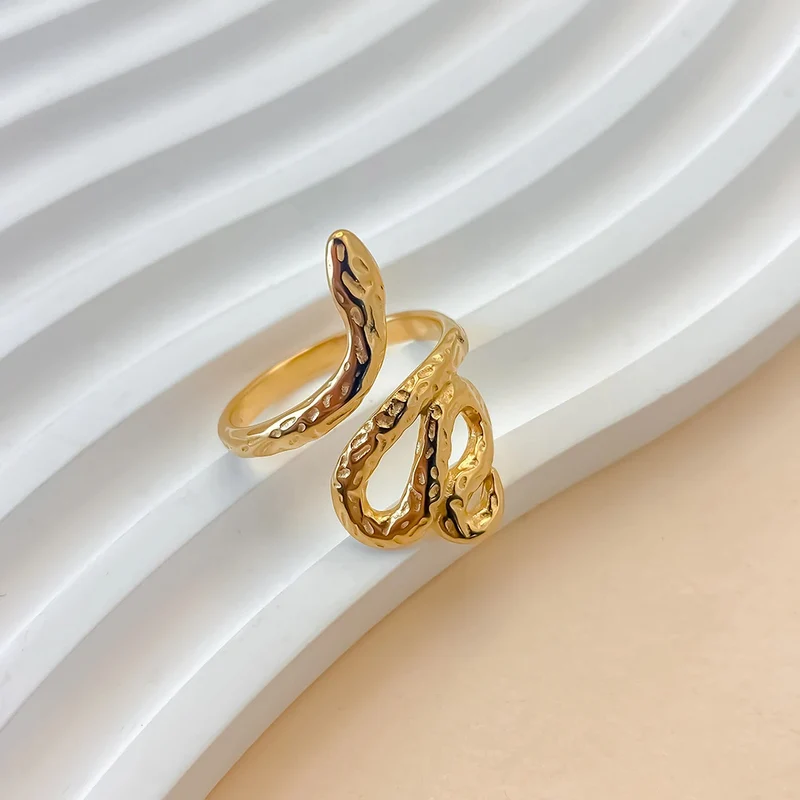 Bague Serpent Beauté
