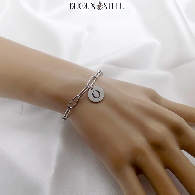 Bracelet trombone médaille ronde lettre personnalisable en acier inoxydable