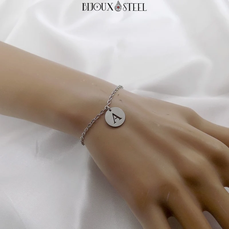 Bracelet médaille ronde lettre personnalisable en acier inoxydable