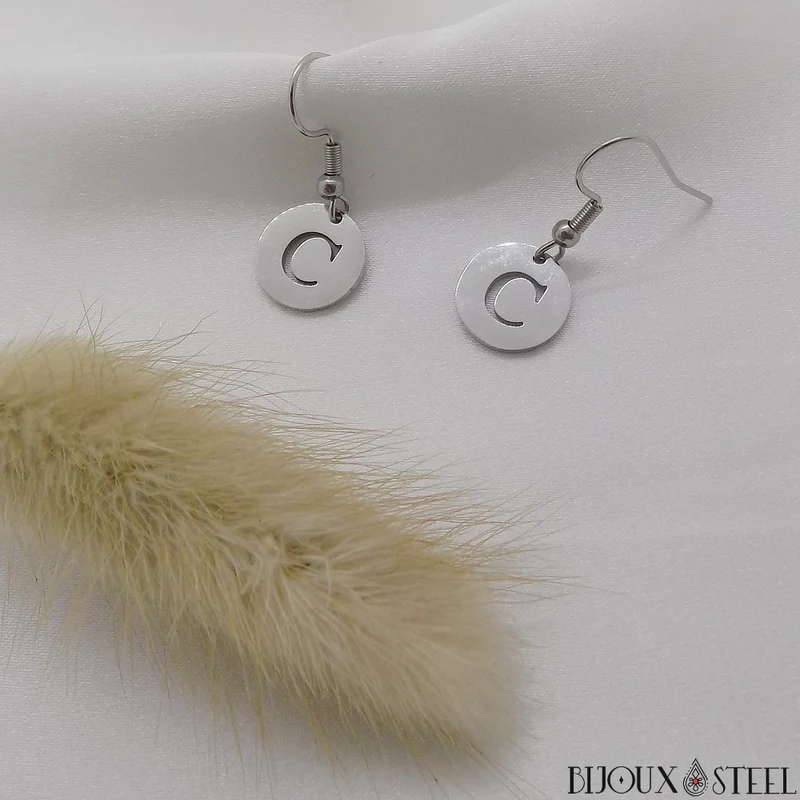 Boucles d'oreilles médailles pendantes à lettre personnalisable en acier inoxydable