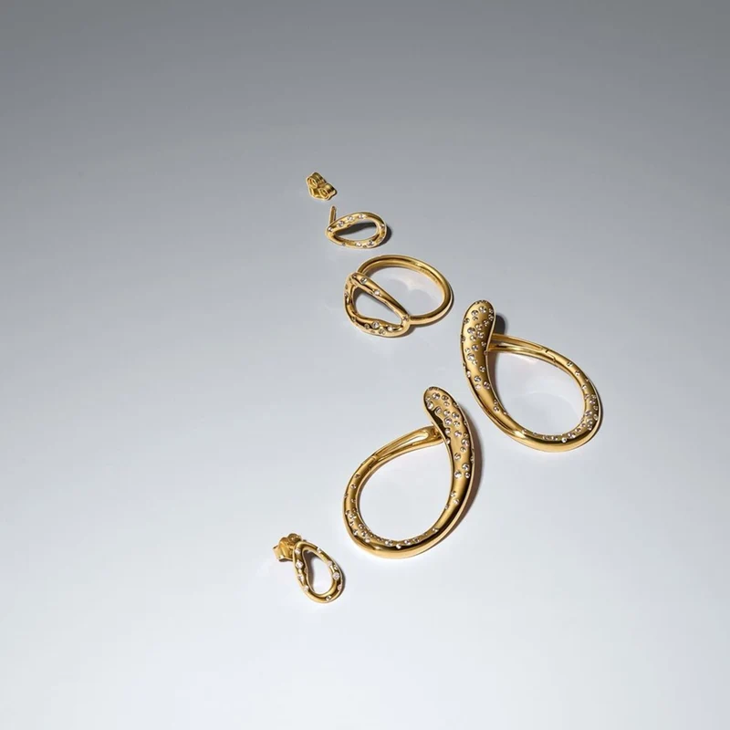 Pandora Essence Clous D’Oreilles Ovales Stone-Set De Forme Organique Plaqués Or 264659C01