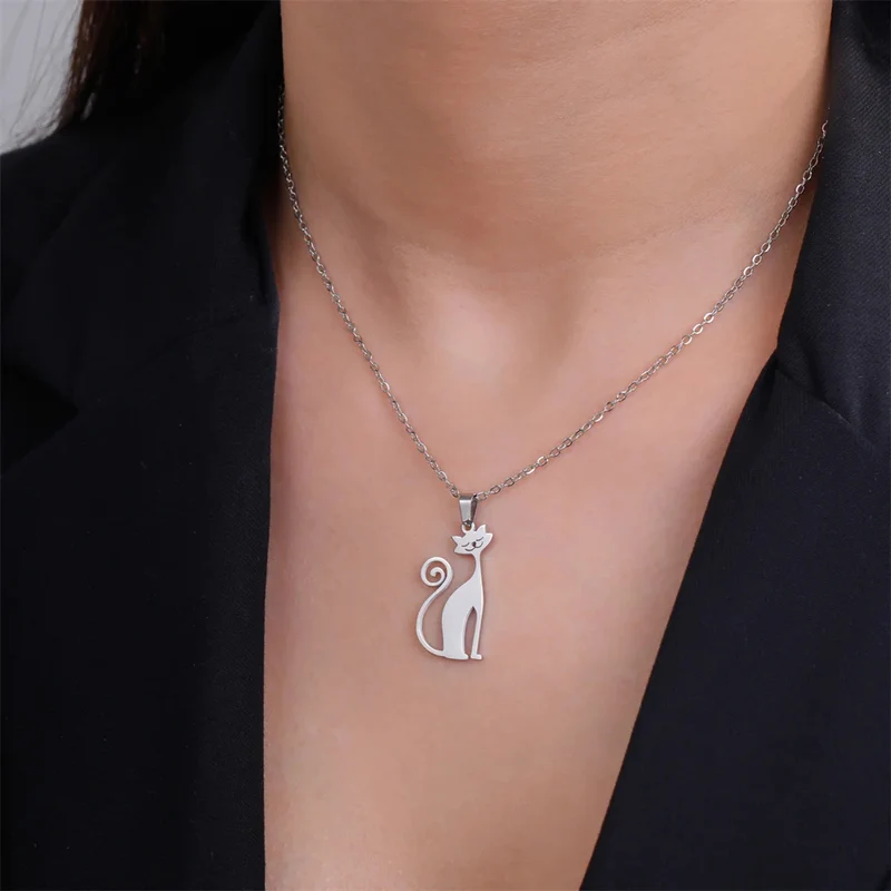 Collier Chat Stylisé