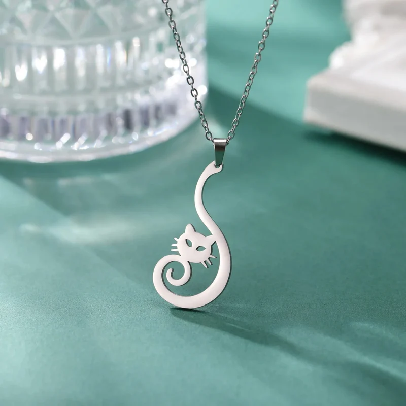 Collier Silhouette Chat Femme