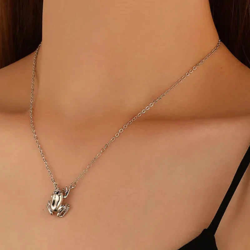 Collier Pendentif Grenouille Acier