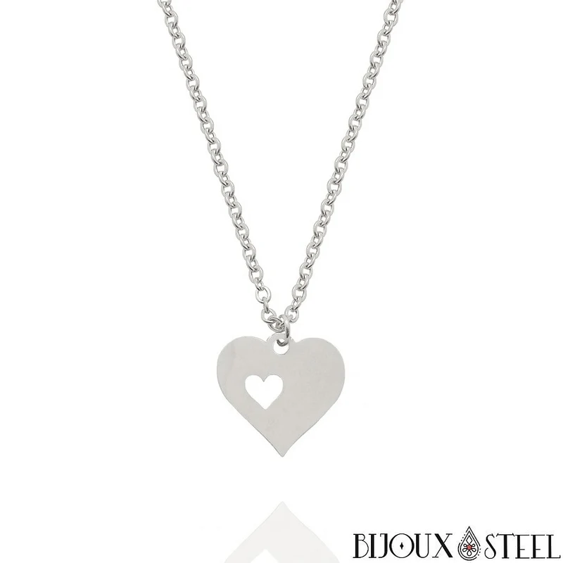 Collier à pendentif coeur ajouré en acier inoxydable