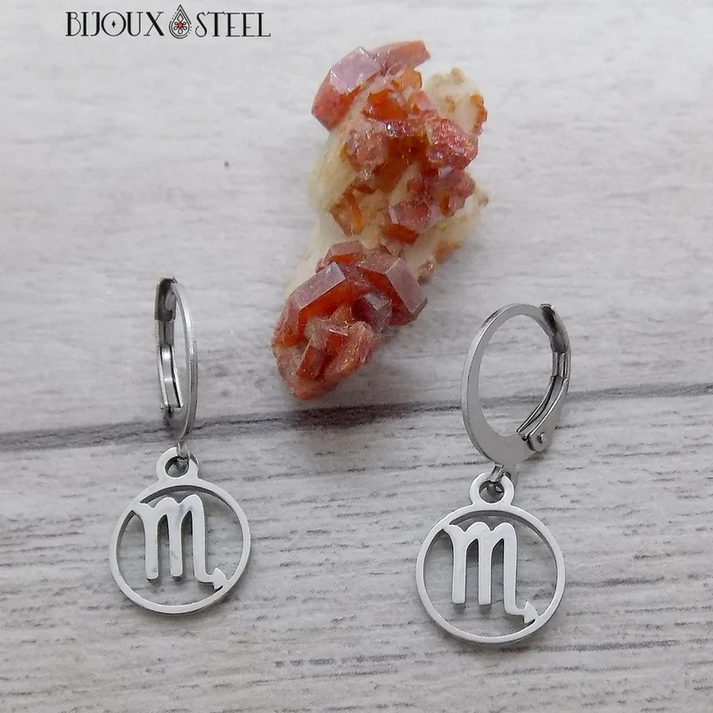 Boucles d'oreilles créoles à pendentifs signe astrologique scorpion