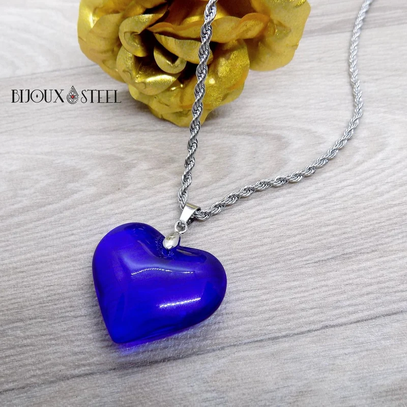 Collier à pendentif cœur bleu en verre