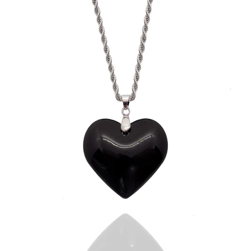 Collier à pendentif cœur noir en verre
