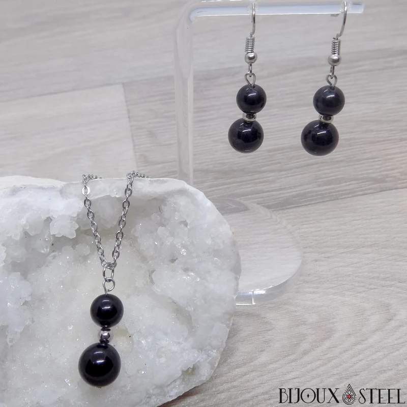 Collier à pendentif deux perles en pierre d'onyx noir