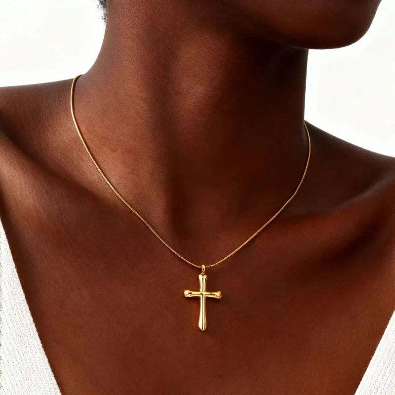 Collier Croix Élégant Femme