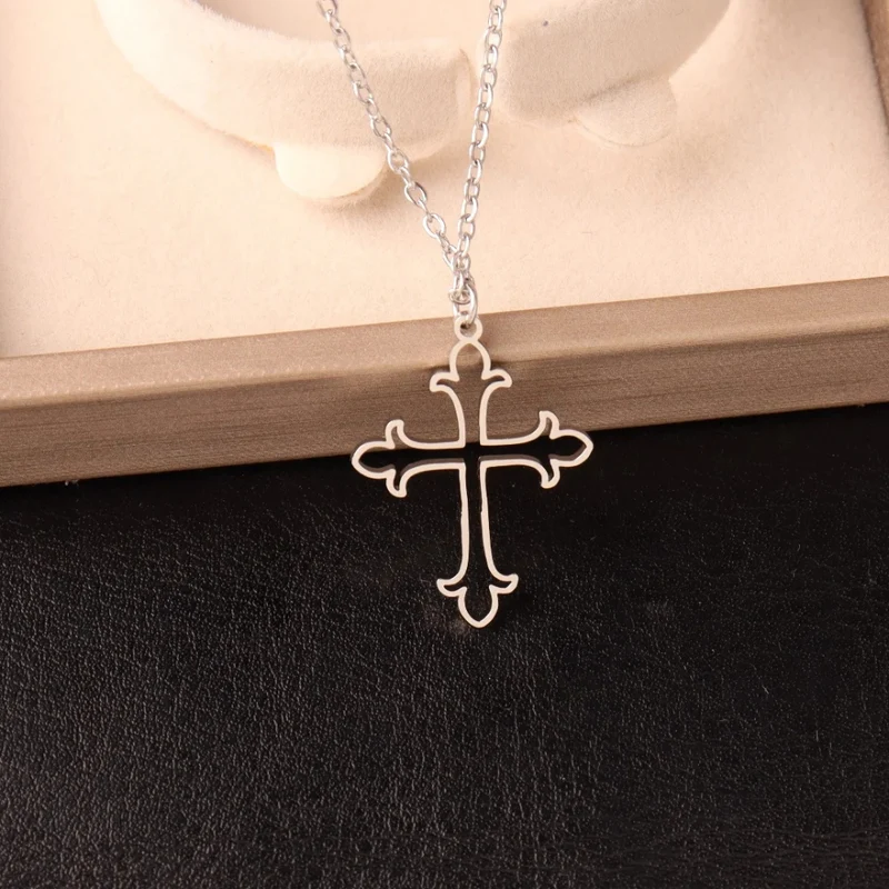 Collier Croix Ajourée