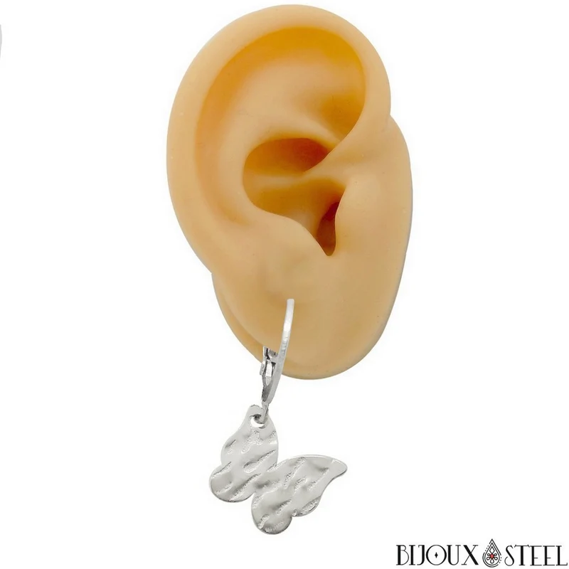 Boucles d'oreilles créoles à pendentifs papillons martelés