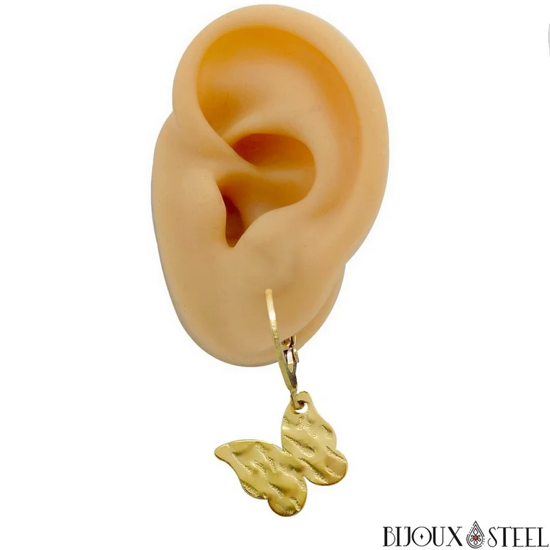 Boucles d'oreilles créoles à pendentifs papillons martelés