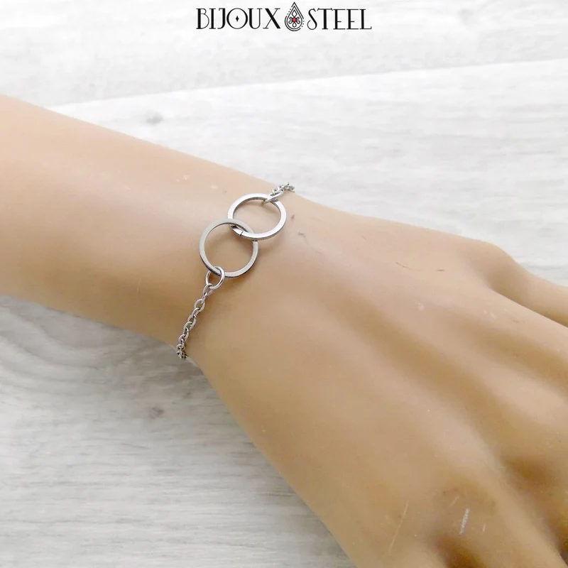 Bracelet anneaux entrelacés en acier inoxydable