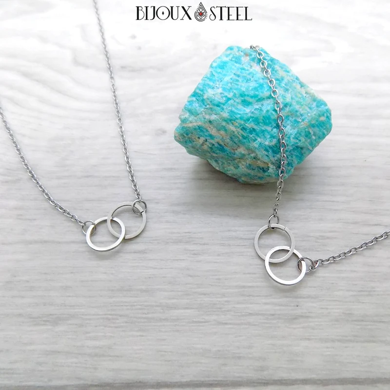 Collier anneaux entrelacés en acier inoxydable