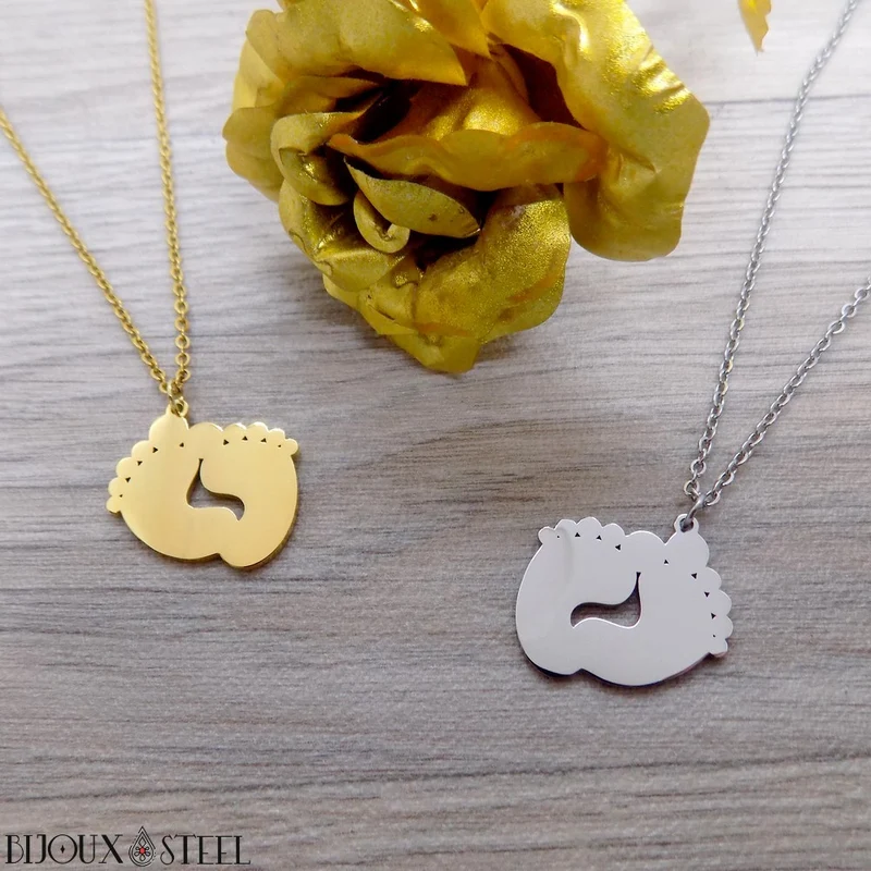 Collier à pendentif pieds de bébé en acier inoxydable