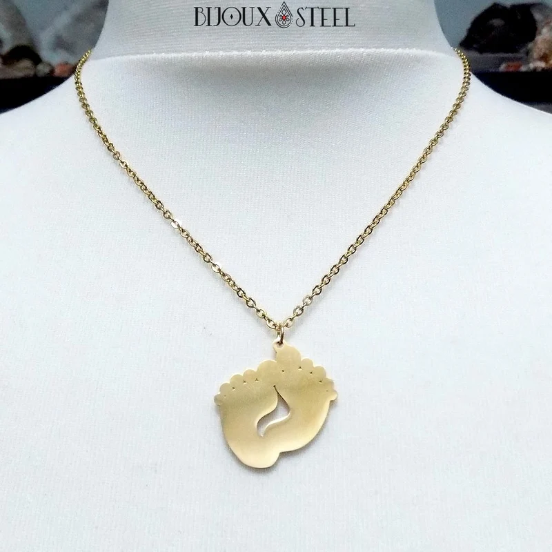 Collier à pendentif pieds de bébé en acier inoxydable