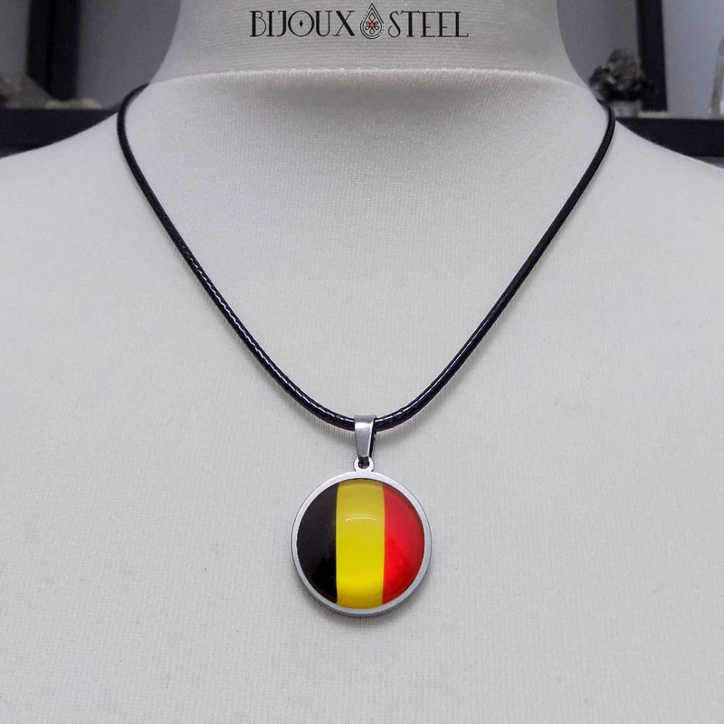 Collier à pendentif drapeau de la Belgique