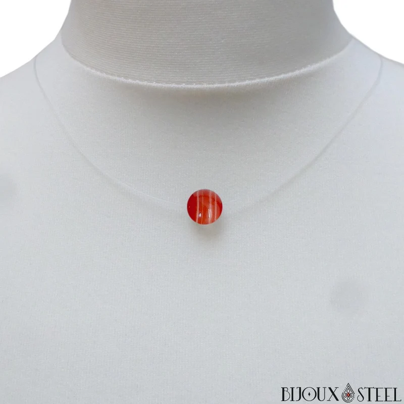 Collier à perle d'agate rouge sur fil de nylon