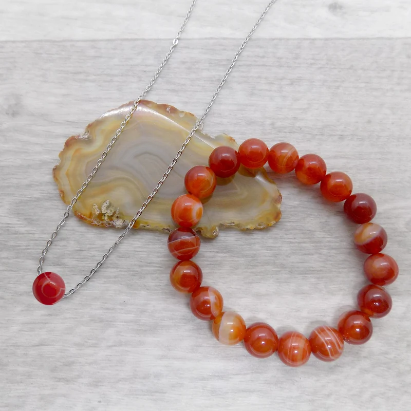Collier à perle d'agate rouge en acier inoxydable
