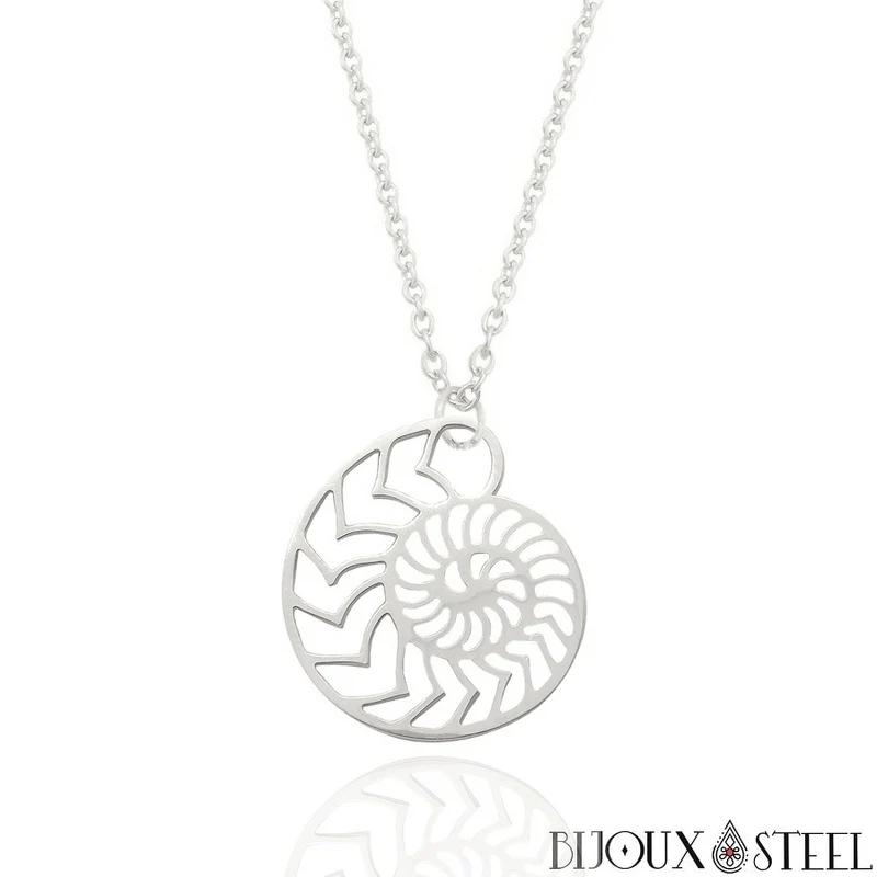 Collier à pendentif ammonite en acier inoxydable