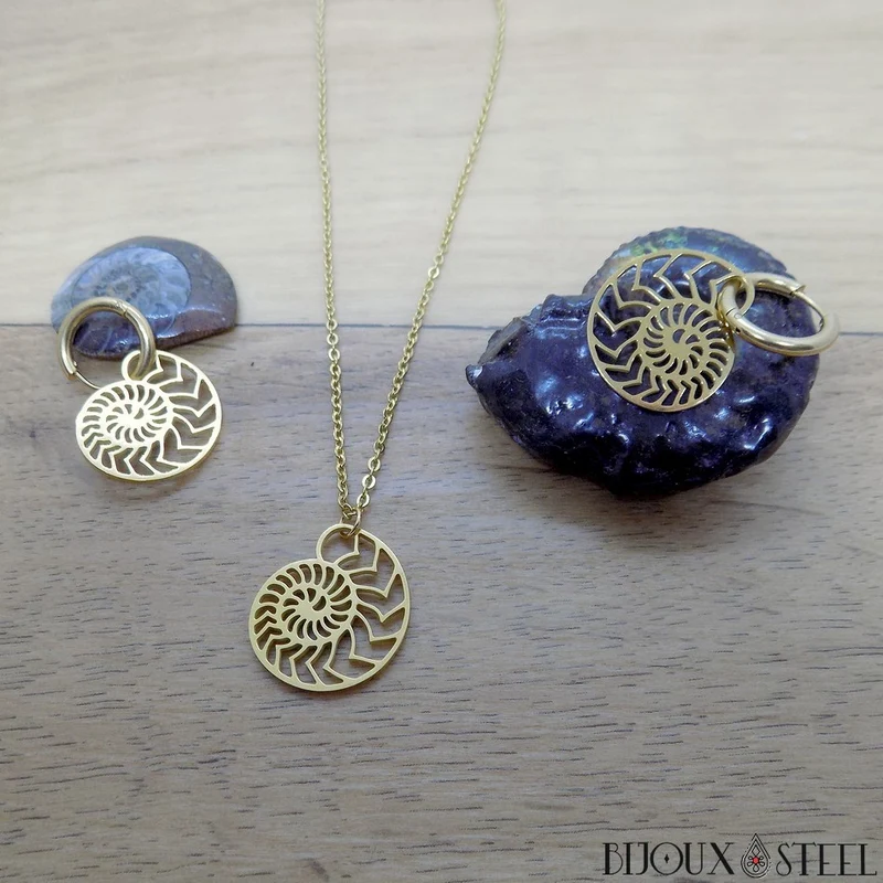Collier à pendentif ammonite en acier inoxydable