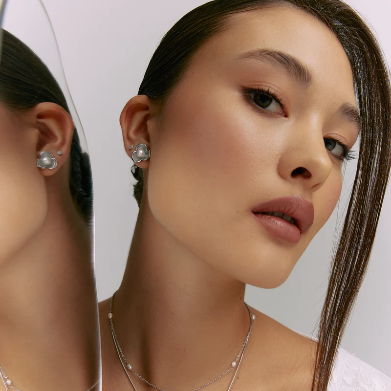 Boucles d'oreilles à clous Flower Pearl