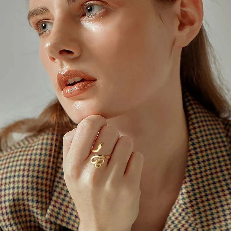 Bague Serpent Précieux