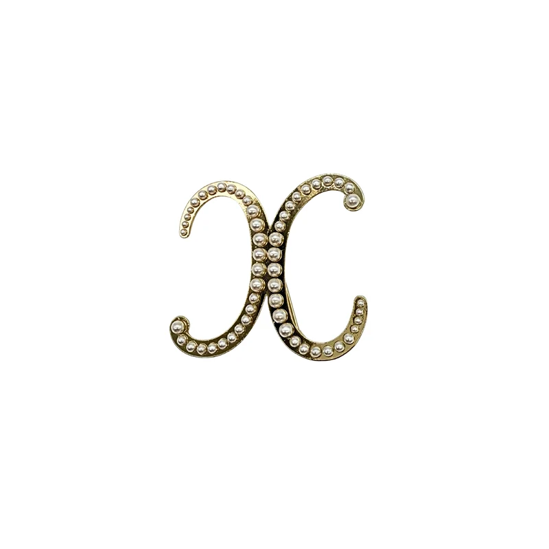 BROCHE "INITIALE PEARL"