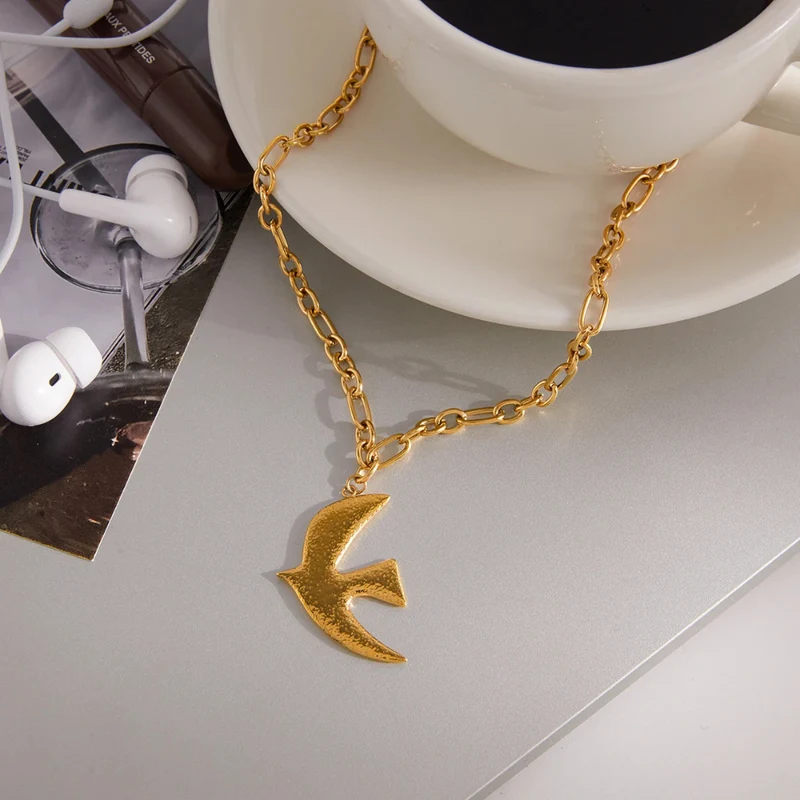 Collier Oiseau Design