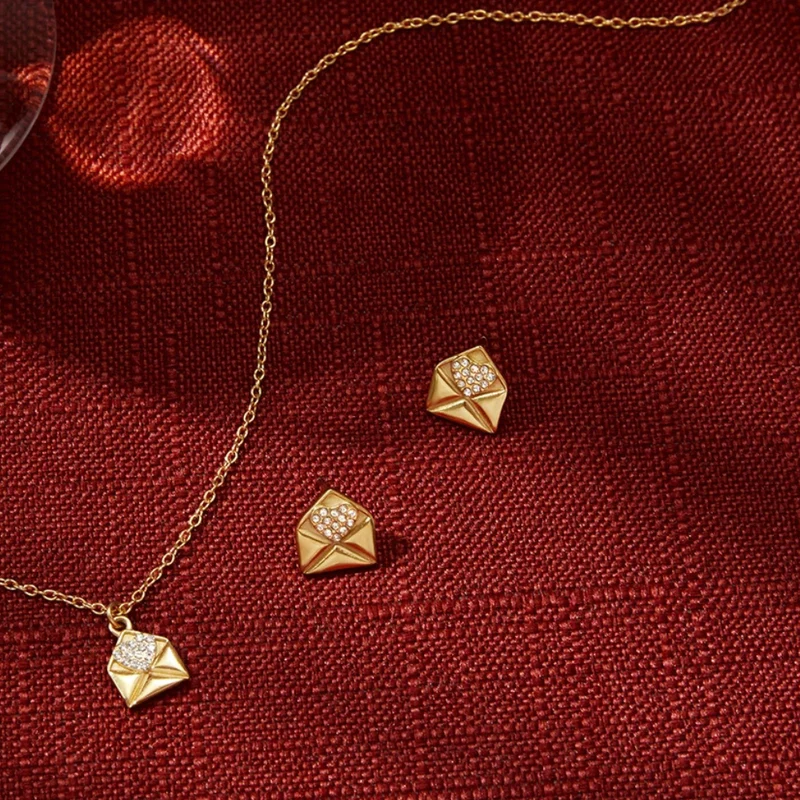 Boucles d'Oreilles Enveloppe Strass