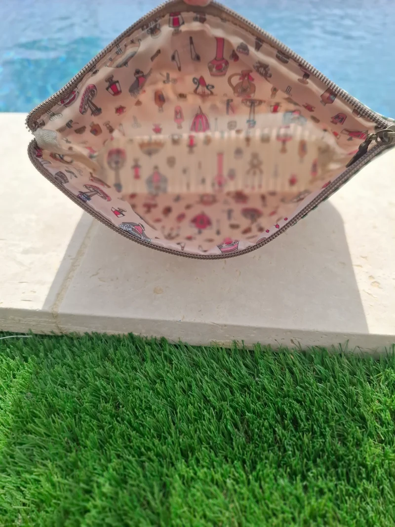 Pochette imperméable en tissu vert d’eau et blanc