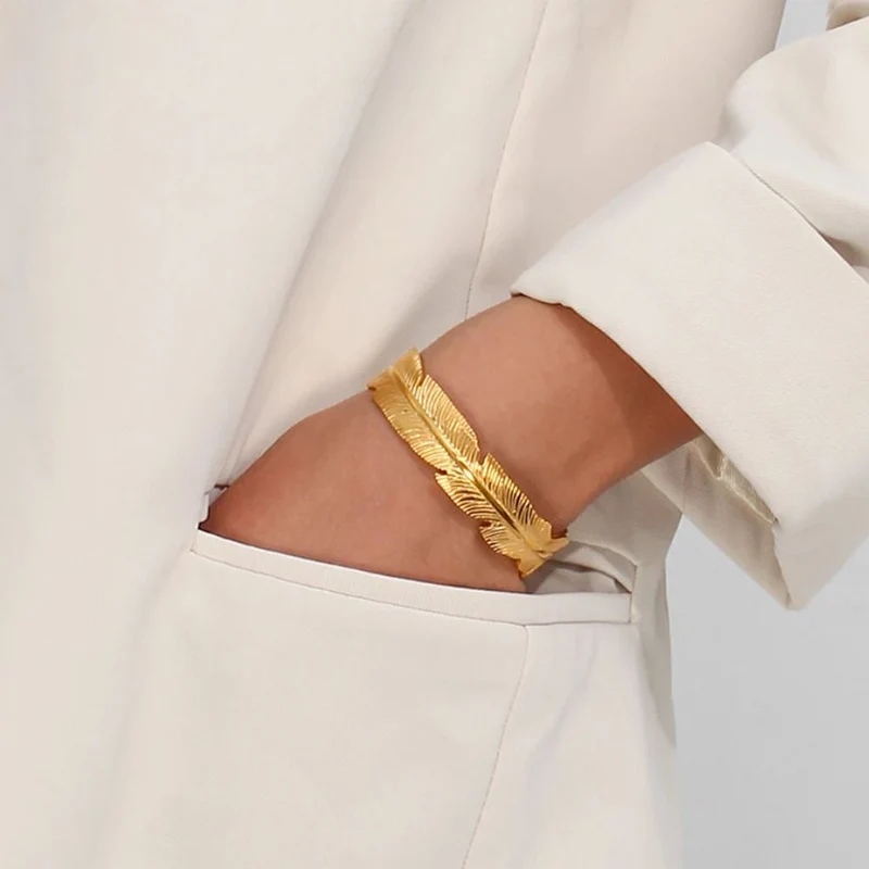 Bracelet Jonc Plume Doré