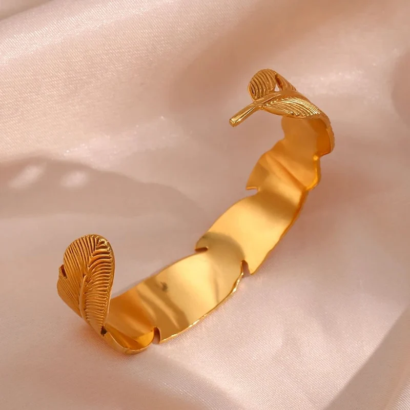 Bracelet Jonc Plume Doré