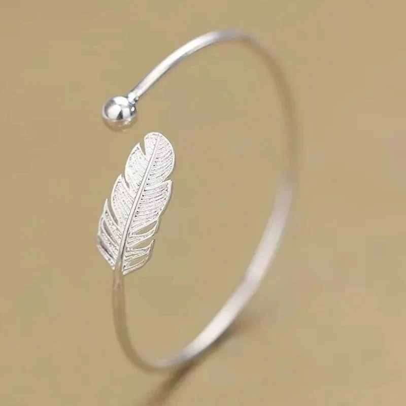 Bracelet jonc plume