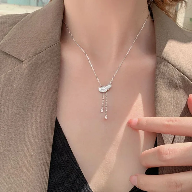 Collier Pendentif Plume