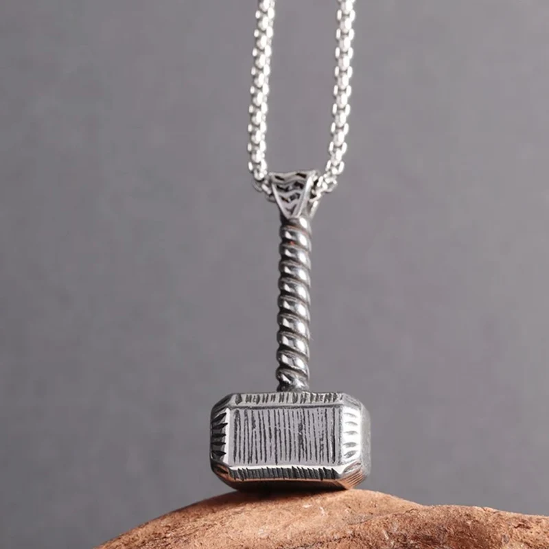Collier Marteau Viking