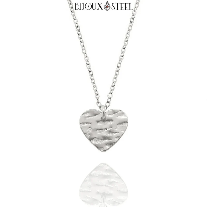 Collier à pendentif coeur martelé en acier inoxydable