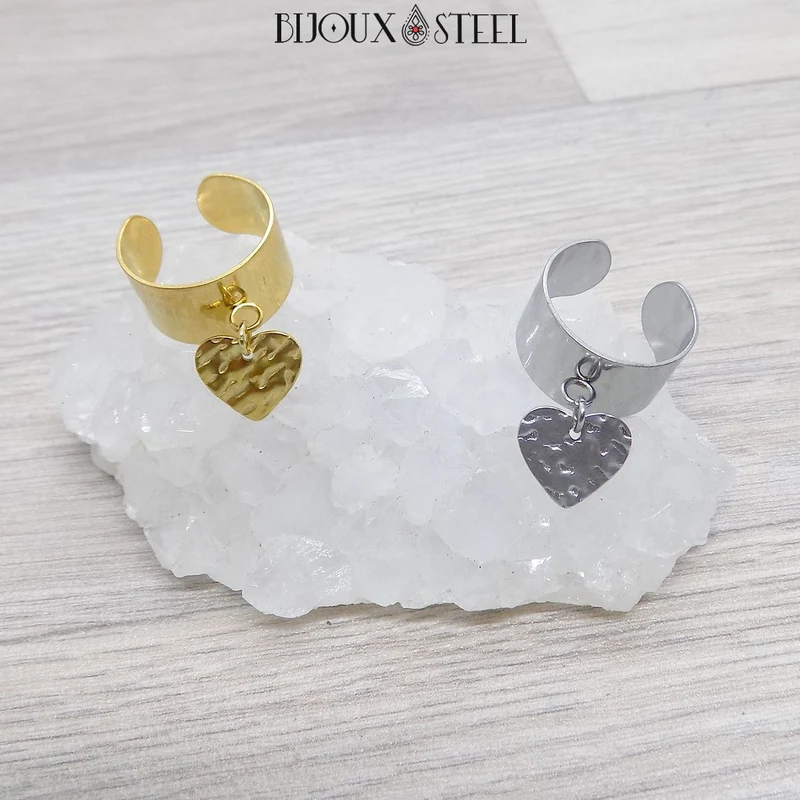 Bague large ajustable à pendentif coeur martelé en acier inoxydable