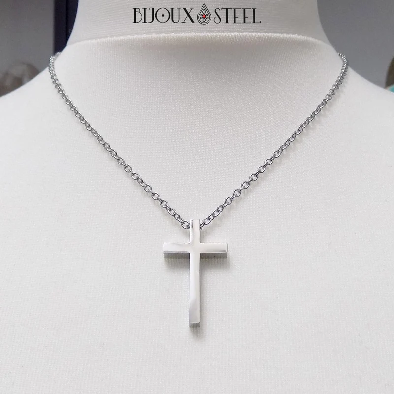 Collier croix chrétienne en acier inoxydable
