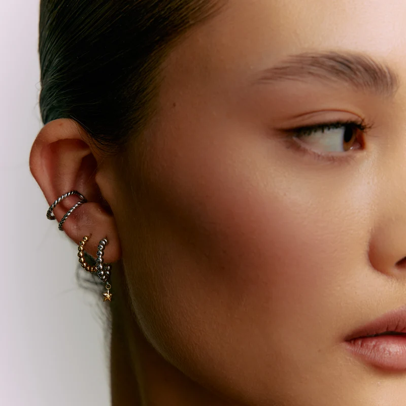 Boucle d'oreille torsadée
