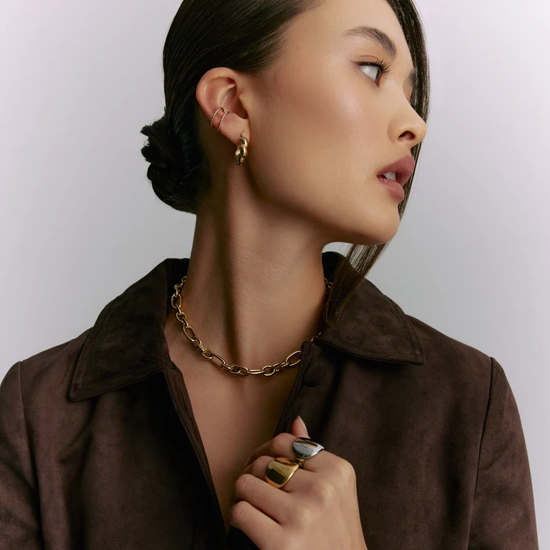 Boucle d'oreille torsadée