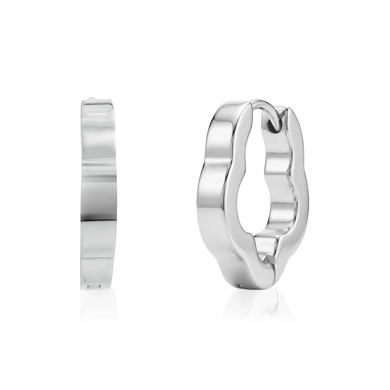 Boucles d'oreilles Huggie en forme de trèfle