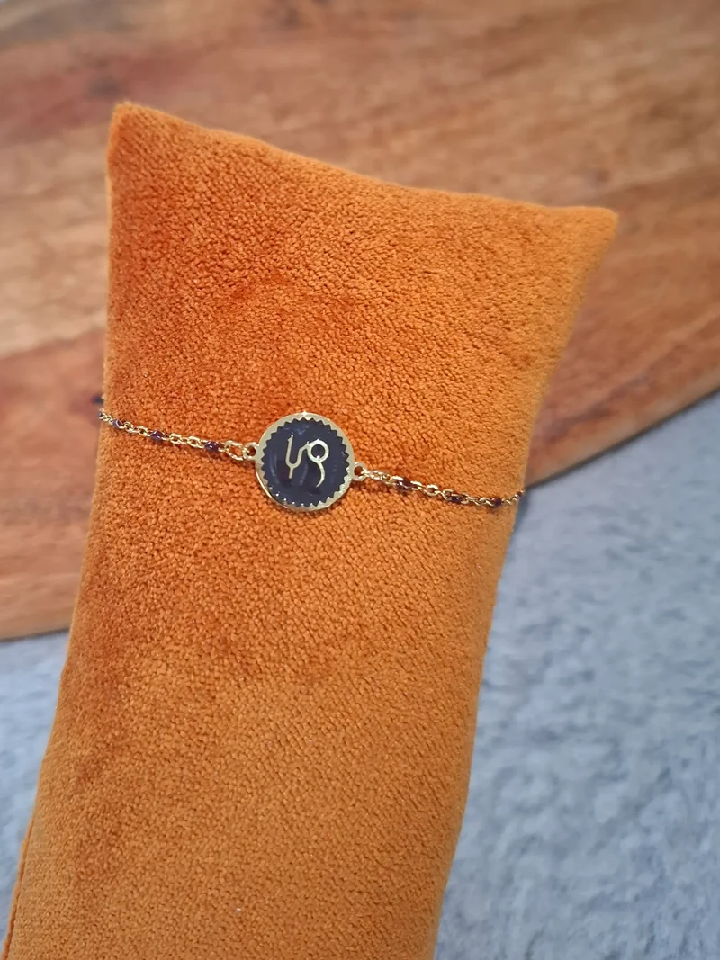 Bracelet chaîne fine signe astrologique coloré
