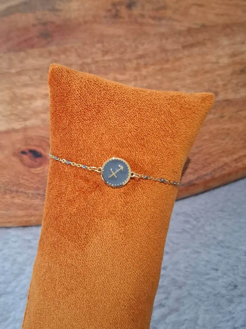 Bracelet chaîne fine signe astrologique coloré