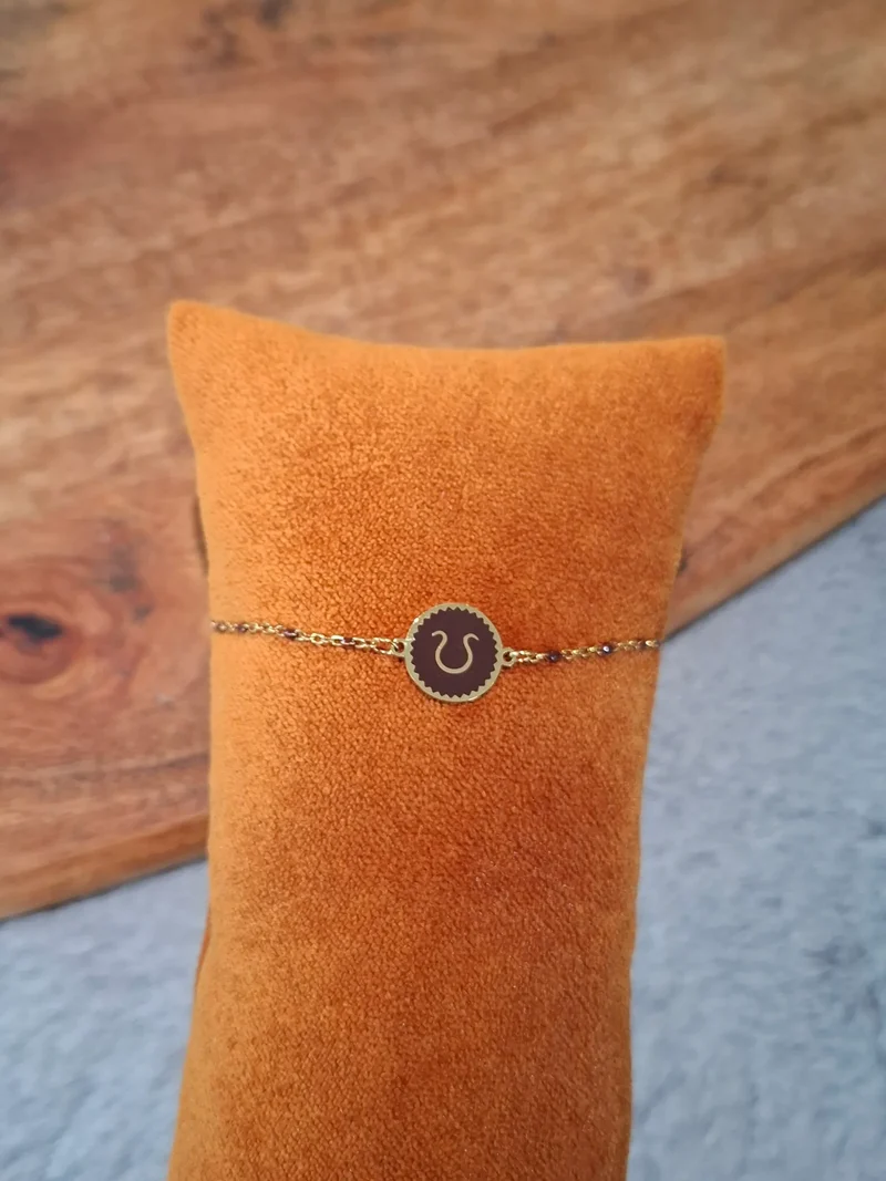 Bracelet chaîne fine signe astrologique coloré