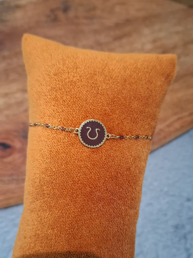 Bracelet chaîne fine signe astrologique coloré